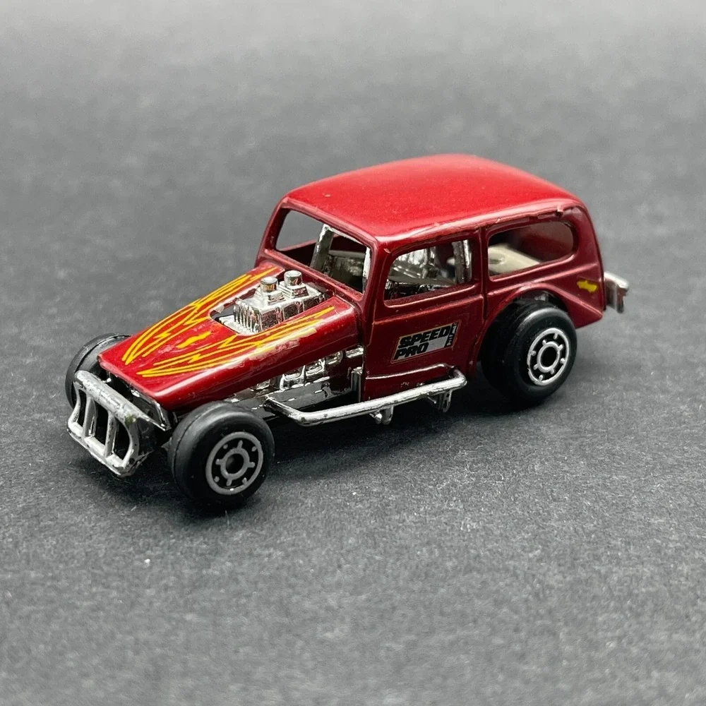 Zee Toys 1935 '35 Chevy‎ Modified Dirt Track Race Car Red Graphics Diecast 1/64